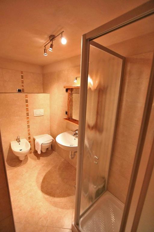 Maso Toneto Hotel Castello-Molina di Fiemme ห้อง รูปภาพ